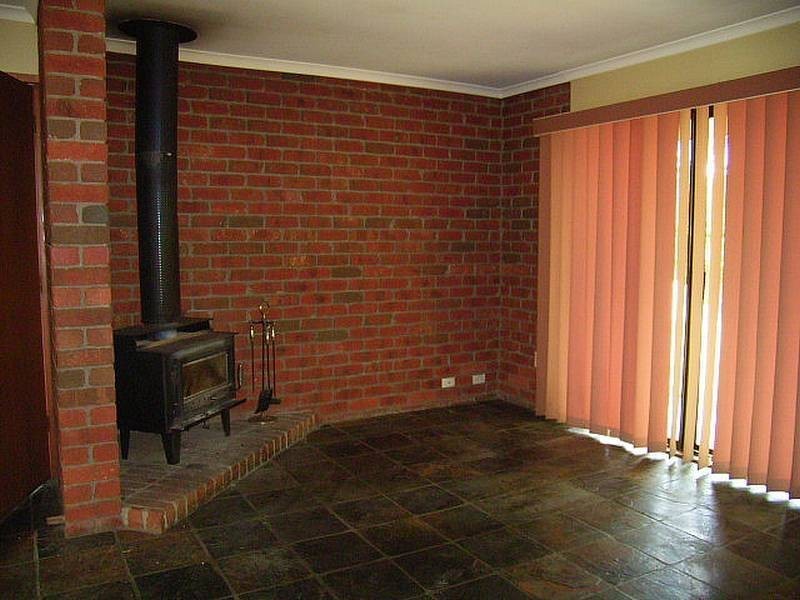 11 Smith Street, Macedon VIC 3440