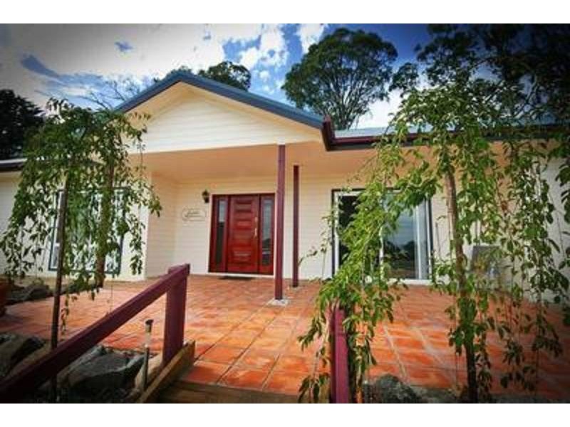 25 Ballymoyer Mews, Woodend VIC 3442
