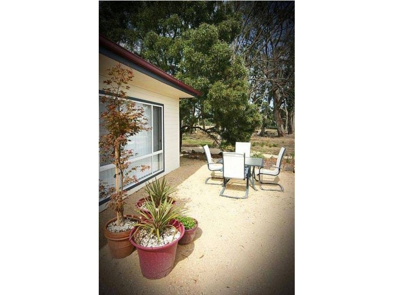 25 Ballymoyer Mews, Woodend VIC 3442