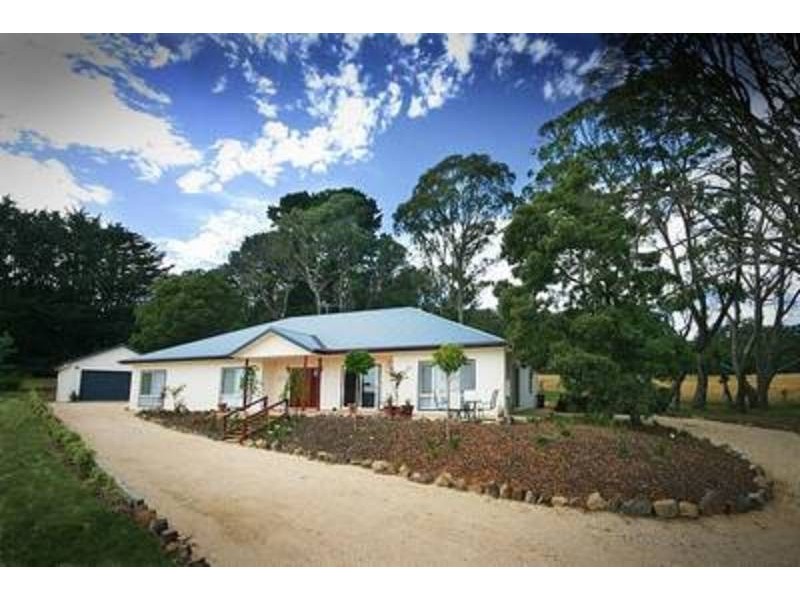 25 Ballymoyer Mews, Woodend VIC 3442
