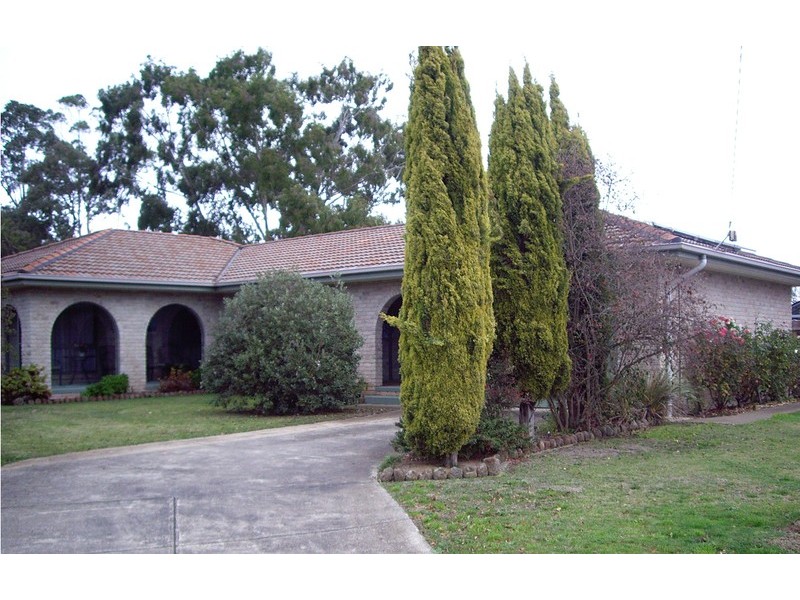 4 Bruce Court, Gisborne VIC 3437