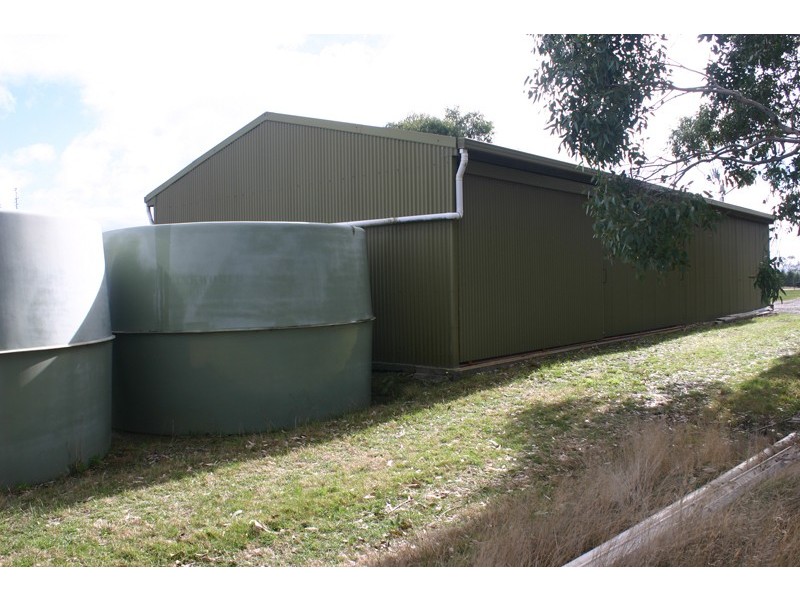 41 Dixon Road, Gisborne VIC 3437