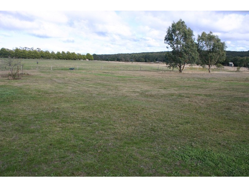 41 Dixon Road, Gisborne VIC 3437