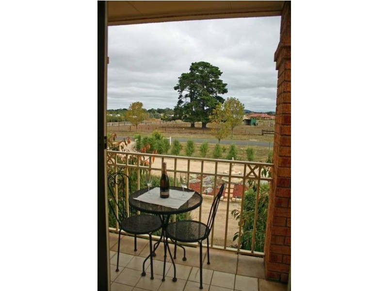 41 Stuartfield Avenue, Romsey VIC 3434