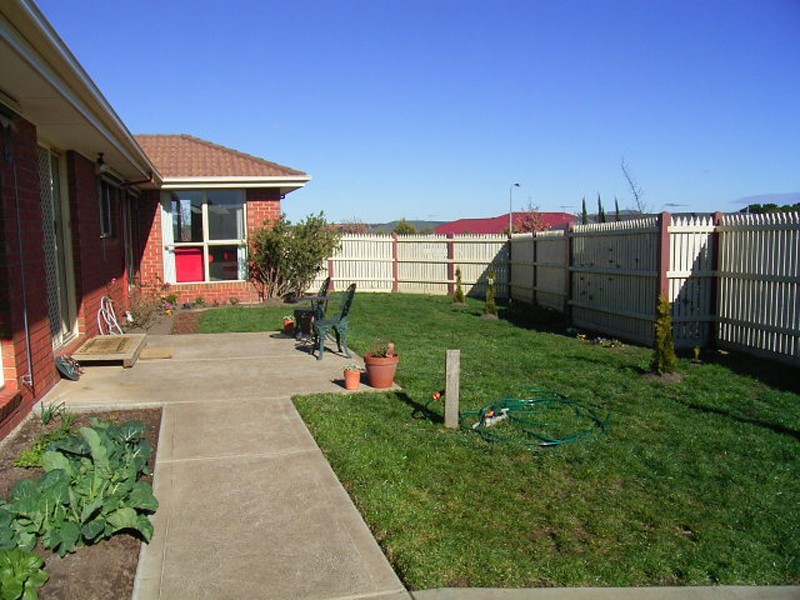 1 Landscape Close, Gisborne VIC 3437
