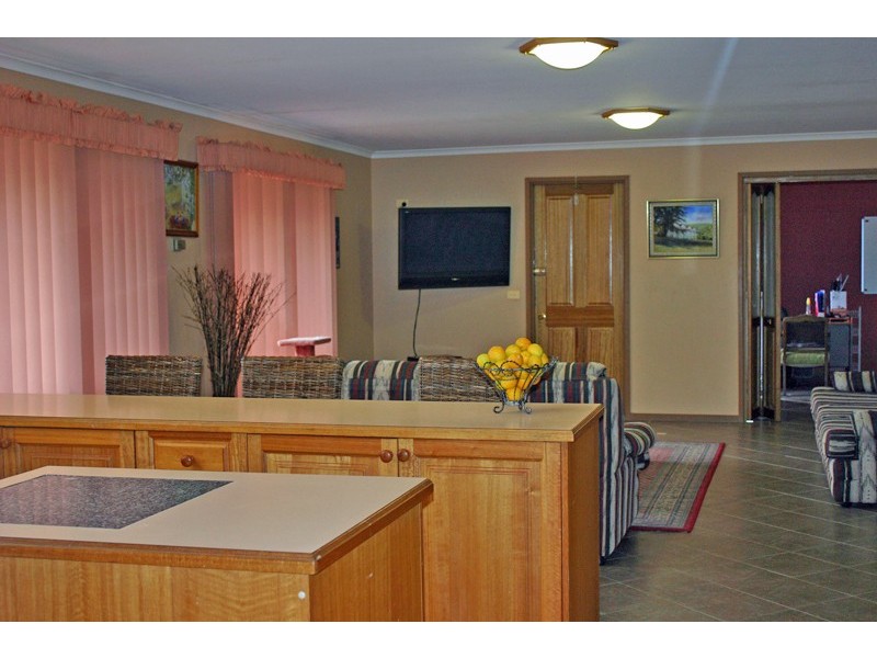 6 Sunrise Court, Gisborne VIC 3437