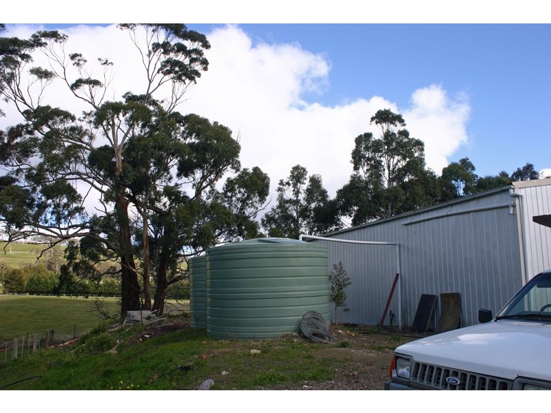 917 Bacchus Marsh Road, Bullengarook VIC 3437