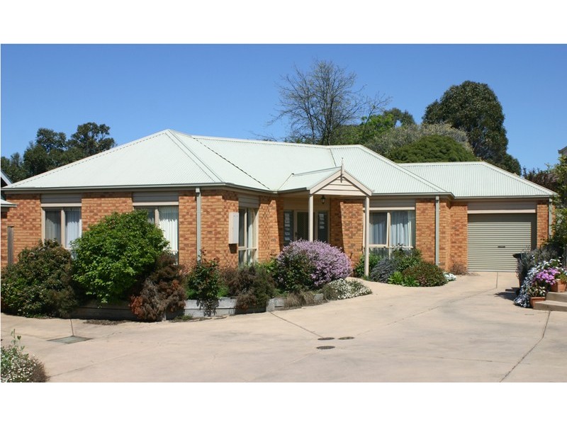 3/64 Sheedy Road, Gisborne VIC 3437