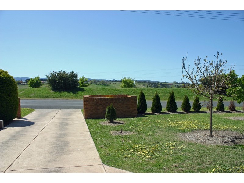 3/64 Sheedy Road, Gisborne VIC 3437