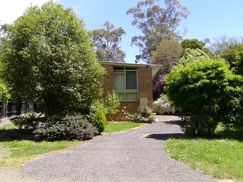 34 Centenary Avenue, Macedon VIC 3440
