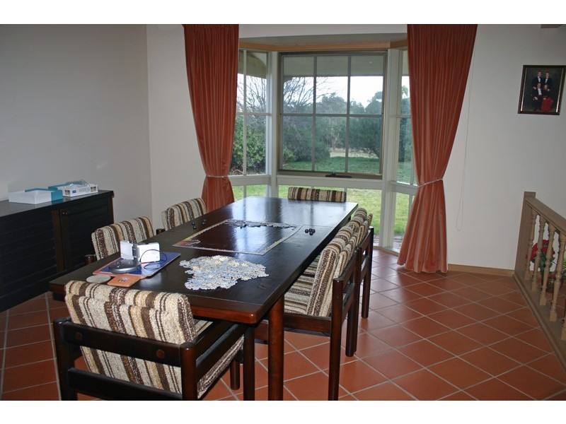 41 Dixon Road, Gisborne VIC 3437