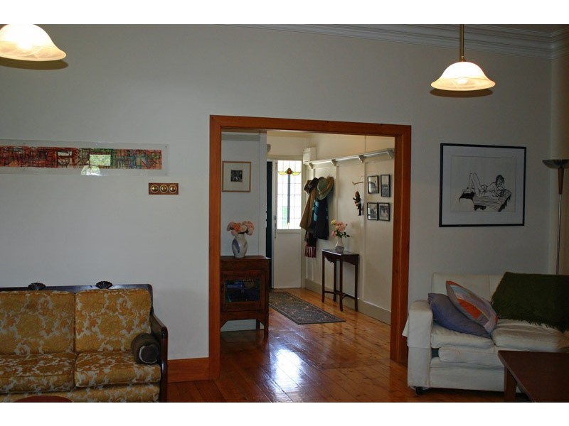 27 Howey Street, Gisborne VIC 3437