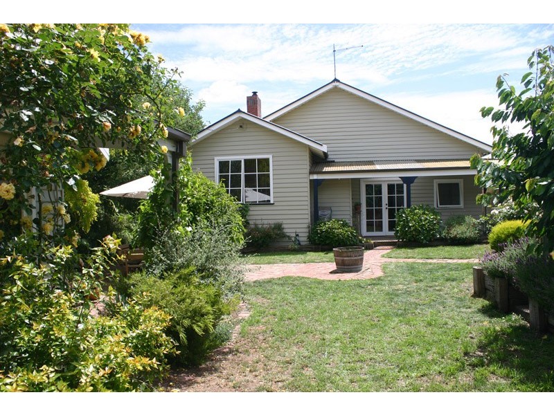 27 Howey Street, Gisborne VIC 3437