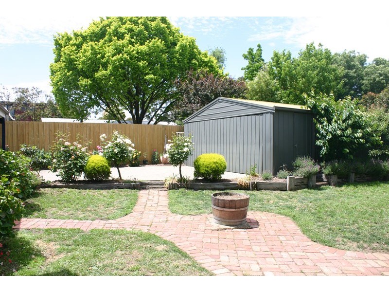 27 Howey Street, Gisborne VIC 3437