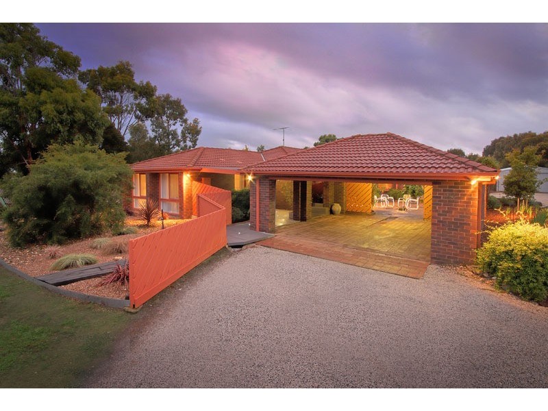 154 Kilmore Road, Gisborne VIC 3437