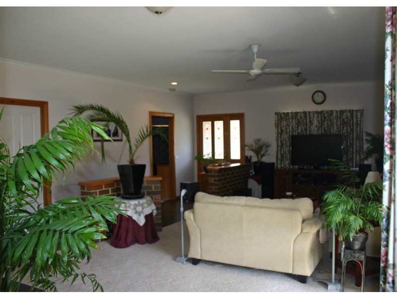 3 Dalray Crescent, New Gisborne VIC 3438