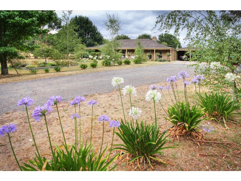 829 Bacchus Marsh Road, Bullengarook VIC 3437