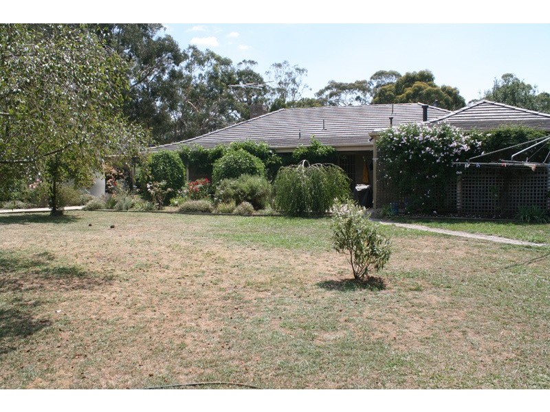 829 Bacchus Marsh Road, Bullengarook VIC 3437