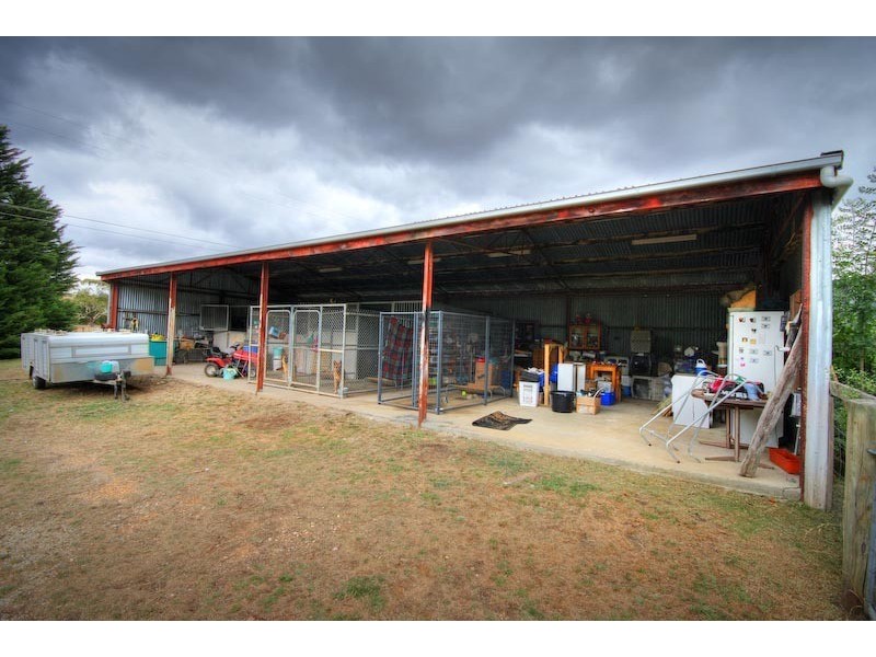 829 Bacchus Marsh Road, Bullengarook VIC 3437