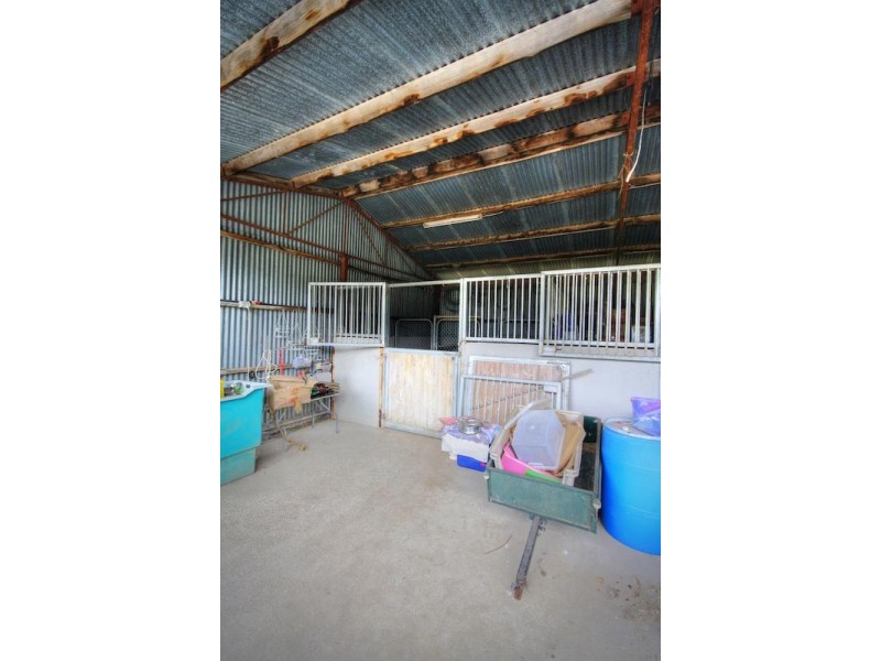 829 Bacchus Marsh Road, Bullengarook VIC 3437