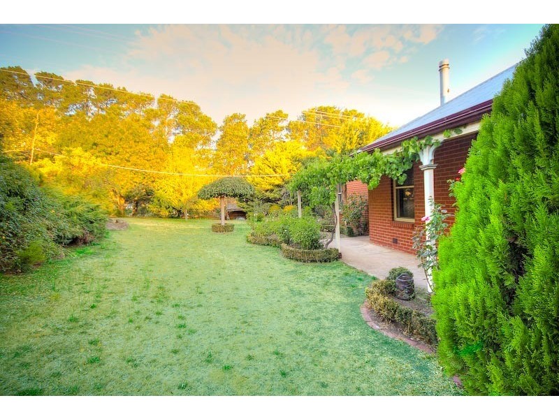 1 Skyline Drive, Gisborne VIC 3437