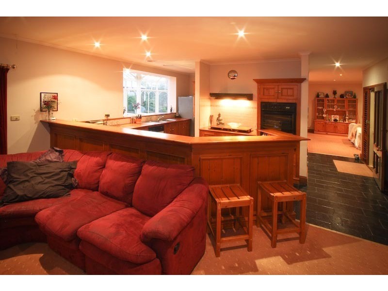 1 Skyline Drive, Gisborne VIC 3437