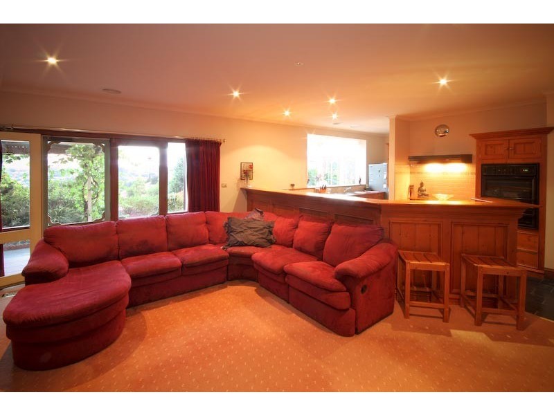 1 Skyline Drive, Gisborne VIC 3437