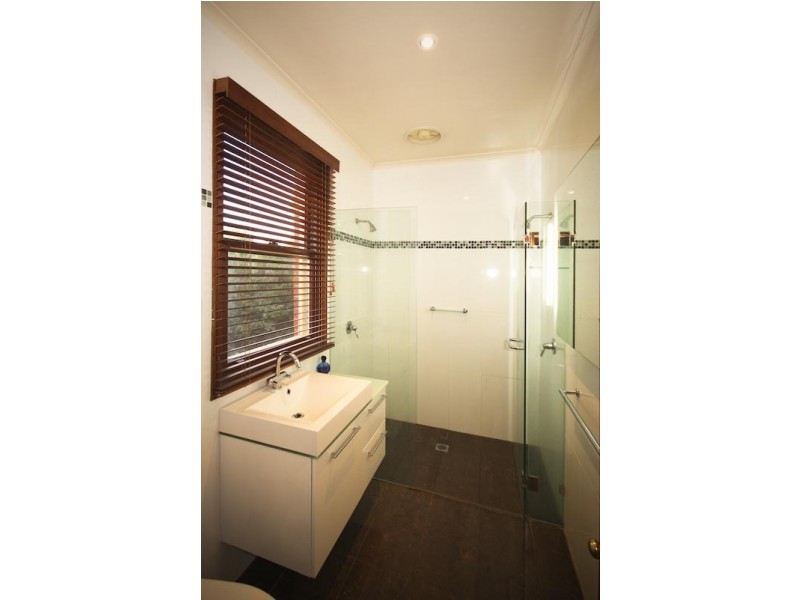 1 Skyline Drive, Gisborne VIC 3437