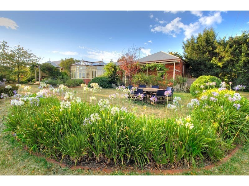 1 Skyline Drive, Gisborne VIC 3437