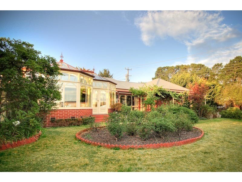 1 Skyline Drive, Gisborne VIC 3437