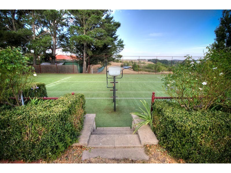 1 Skyline Drive, Gisborne VIC 3437
