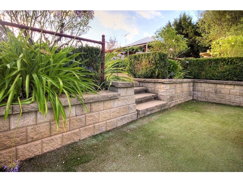 1 Skyline Drive, Gisborne VIC 3437