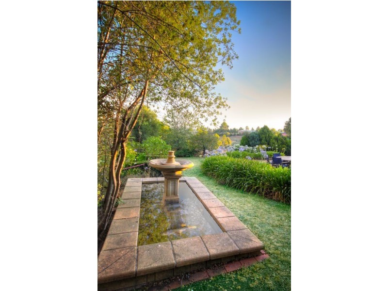 1 Skyline Drive, Gisborne VIC 3437