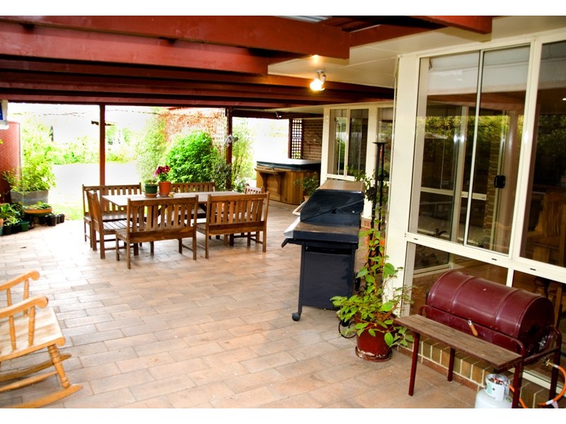 20 Dalray Crescent, New Gisborne VIC 3438