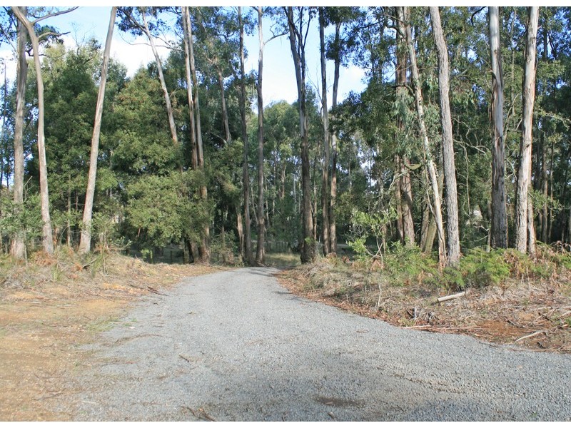 20 Fern Road, Trentham VIC 3458