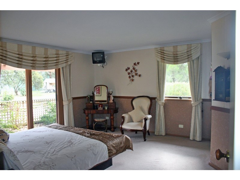 6 Sunrise Court, Gisborne VIC 3437