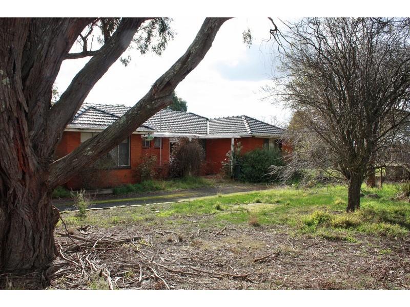 Aitken Willows, Gisborne VIC 3437