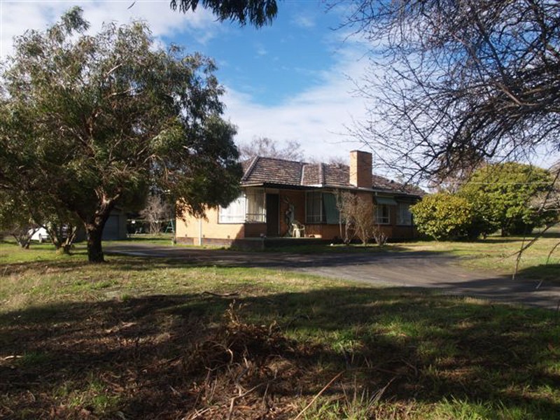 Aitken Willows, Gisborne VIC 3437