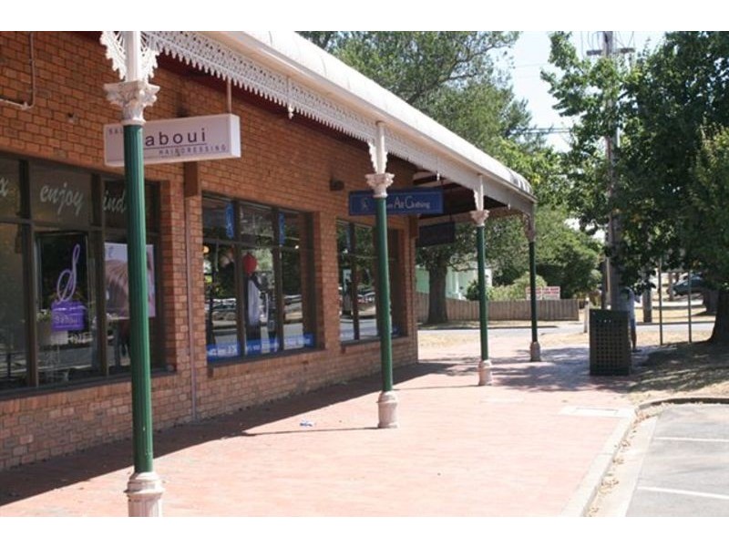 Aitken Willows, Gisborne VIC 3437