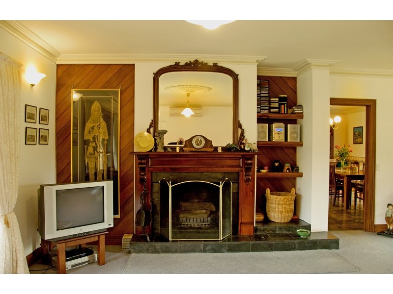 81 Porkers Lane, Woodend VIC 3442