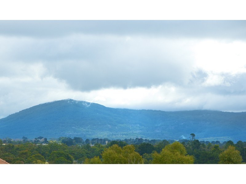 12 Alcheringa Court, Gisborne VIC 3437