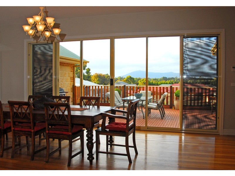 24 Carinya Drive, Gisborne VIC 3437