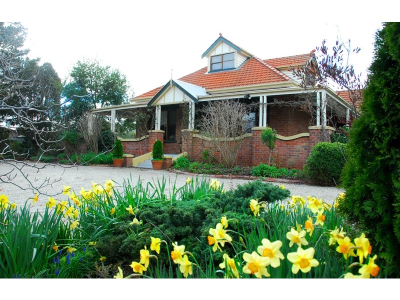 9 Slattery Crescent, Gisborne VIC 3437