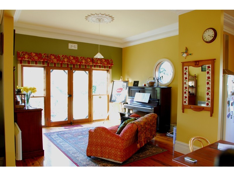 9 Slattery Crescent, Gisborne VIC 3437