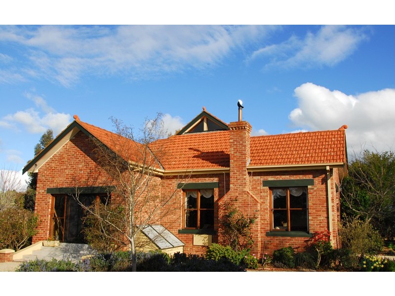 9 Slattery Crescent, Gisborne VIC 3437