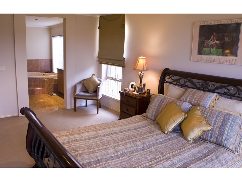 25 Carinya Drive, Gisborne VIC 3437