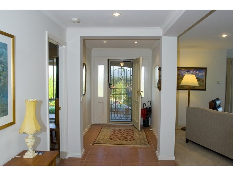 13 Kurung Court East, Gisborne VIC 3437