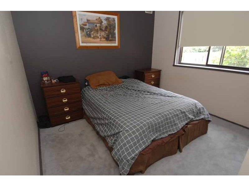 2/25 Prince Street, Gisborne VIC 3437