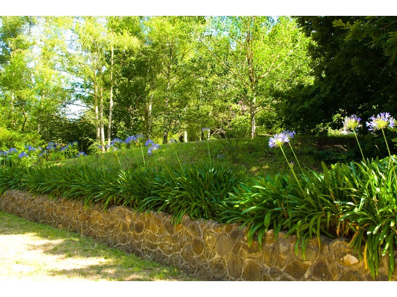 12 Cheniston Road, Mount Macedon VIC 3441