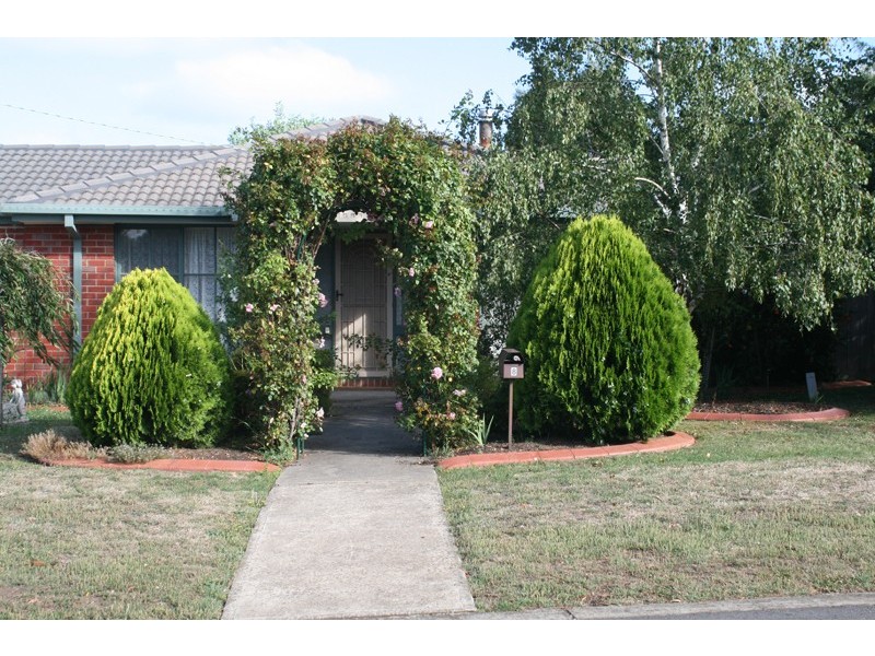 8 Scenic Court, Gisborne VIC 3437